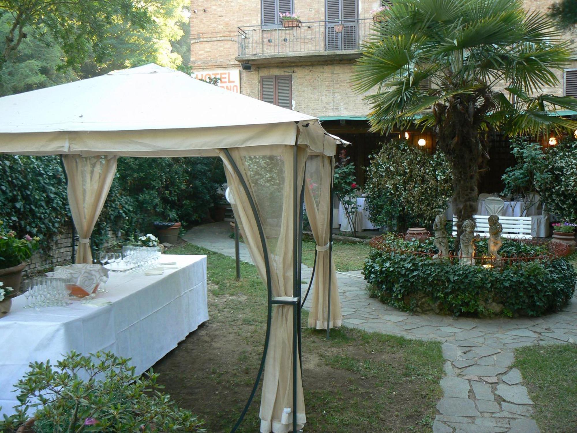 Hotel Moderno 3*