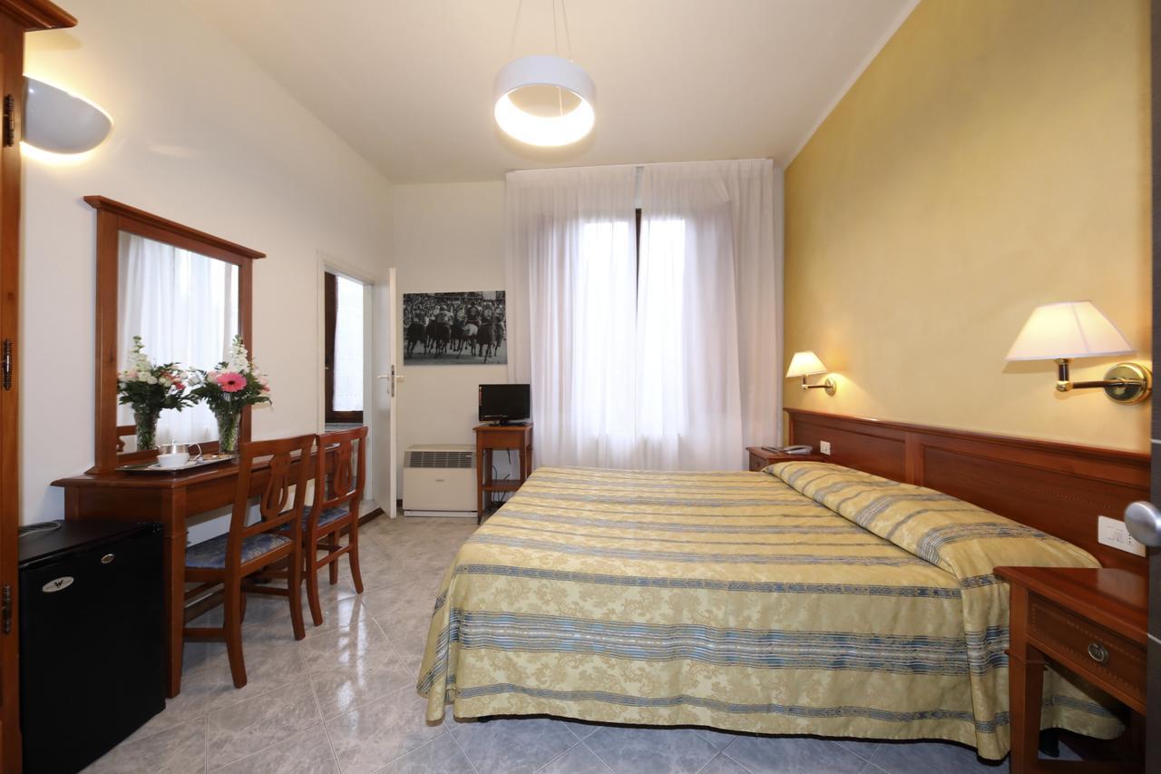 Moderno Hotel 3*